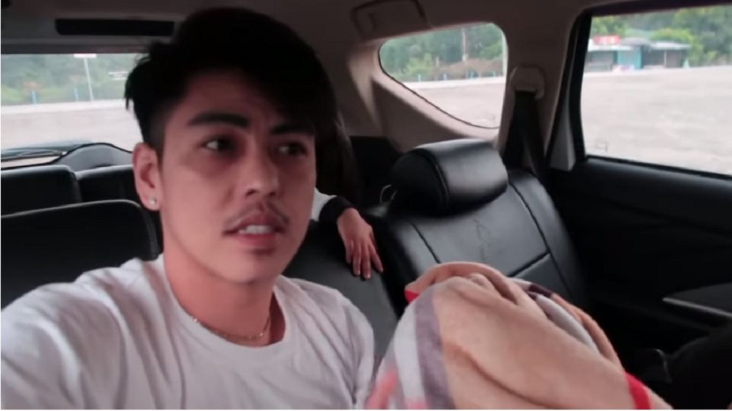 這名菲律賓網紅平日以分享生活和惡搞影片走紅。(圖／翻攝自YouTube)