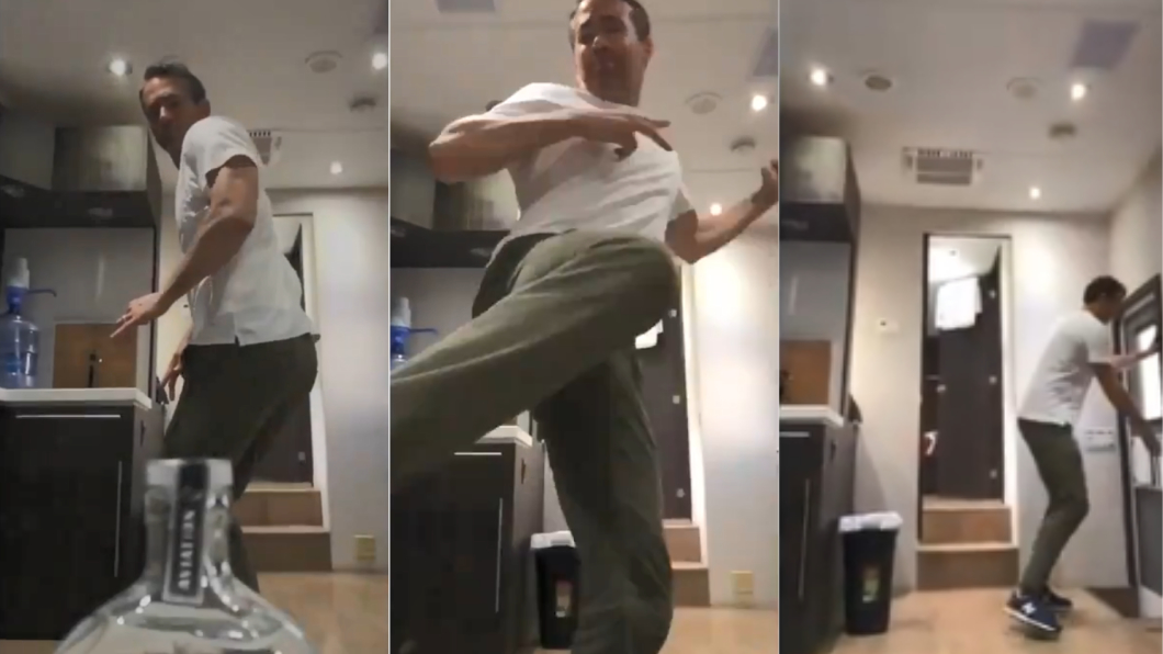 Ryan Reynolds瓶蓋挑戰竟落荒而逃。圖/截自Ryan Reynolds Twitter