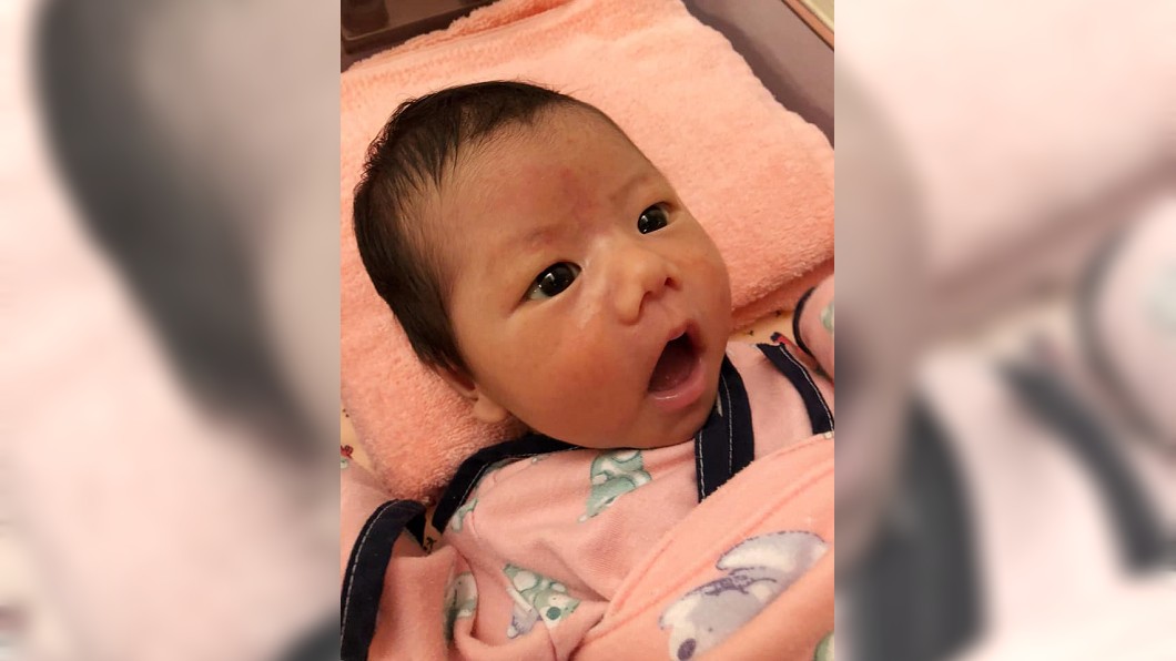 小小傑滿月的模樣。圖/翻攝自江宏傑臉書