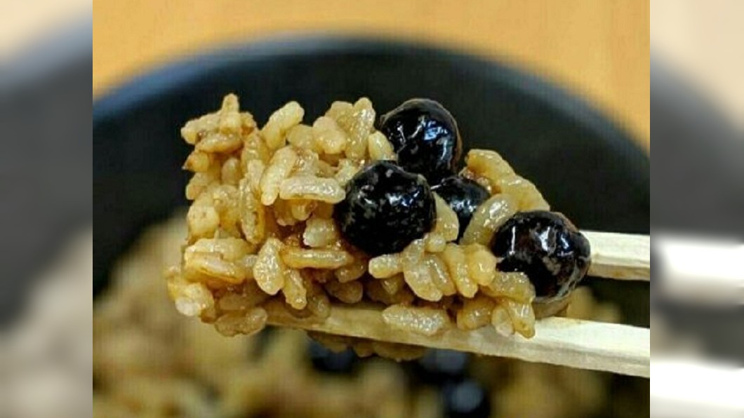 珍珠奶茶飯。圖/翻攝自微博