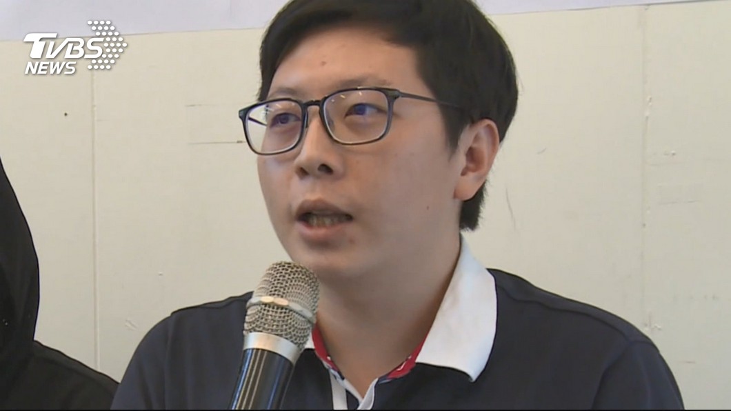 桃園市議員王浩宇直接在臉書開嗆黃國昌。(圖/TVBS)