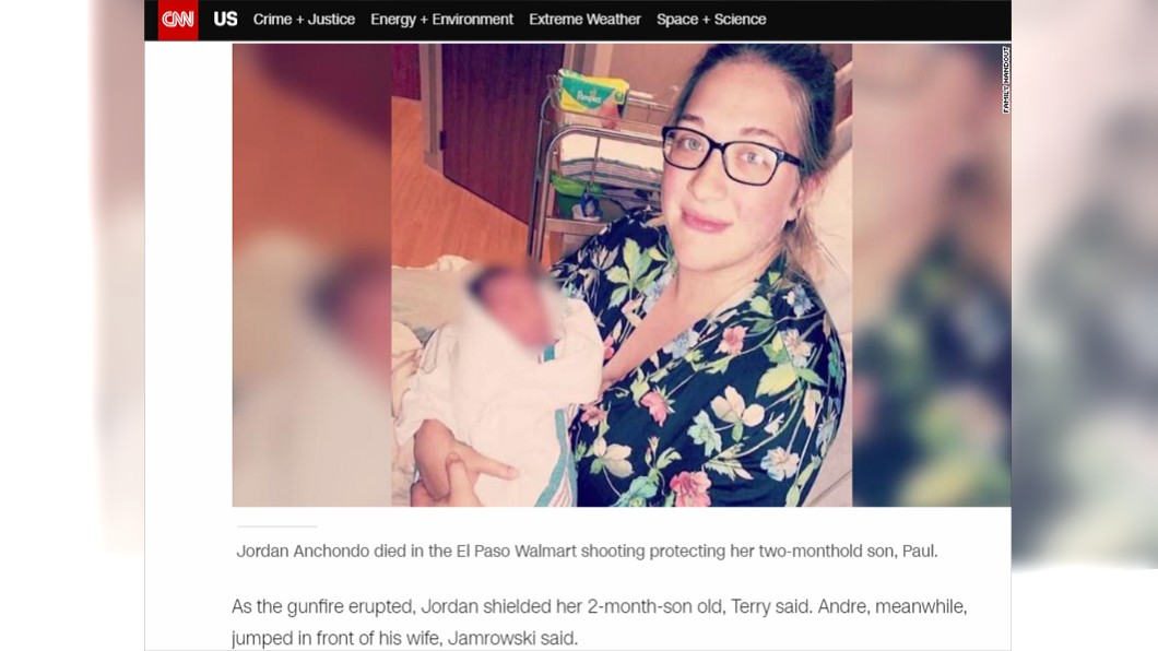 護子心切,媽媽為了保護兒子中彈身亡。圖/翻攝自CNN