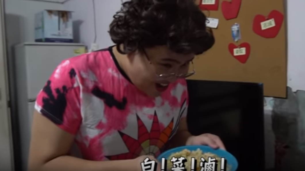 黃媽媽看兒子愛吃「白菜滷」,每天都煮同一道。圖/翻攝自「黃小愛LittleLove」YouTube