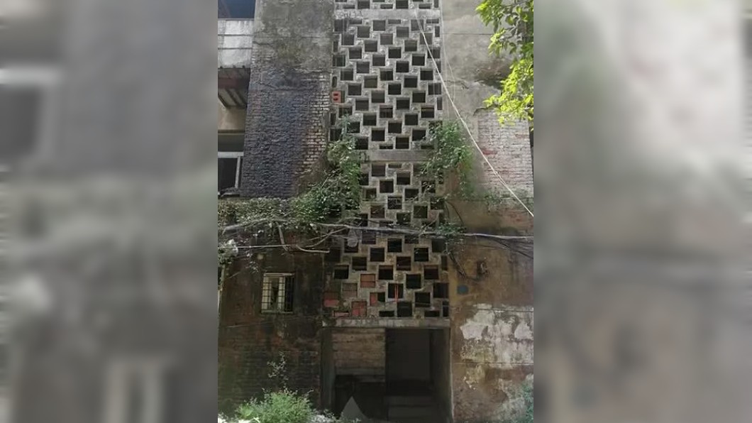 小娟住的廢棄房子。圖/翻攝楚天都市報