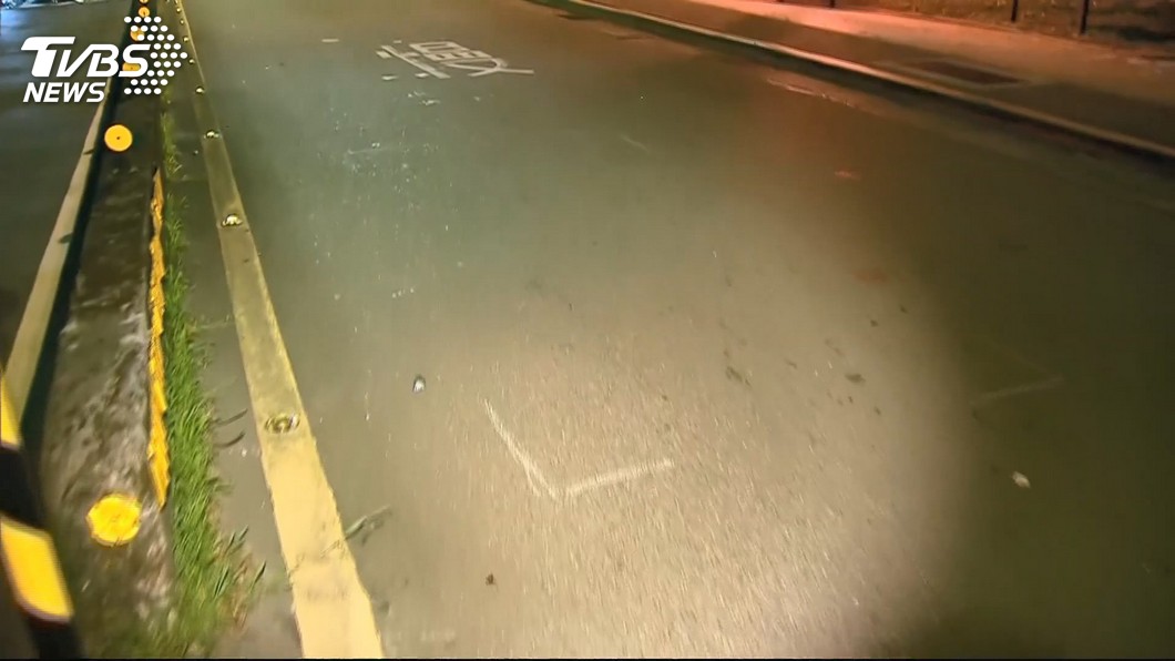 蕭敬騰開千萬轎跑 起步撞前車發文道歉