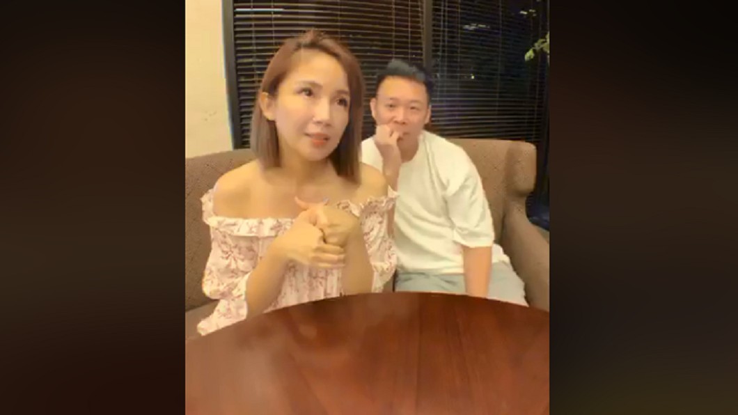 鍾欣怡在直播抱怨。圖/翻攝自鍾欣怡 Cathy Chung臉書