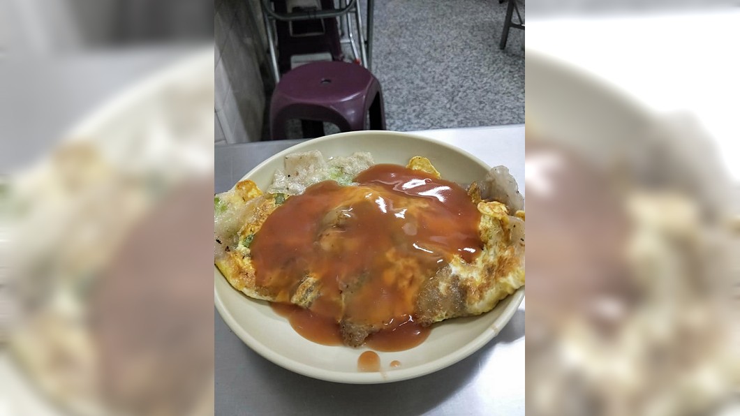 早餐店販賣蚵仔煎。圖/翻攝自爆廢公社臉書
