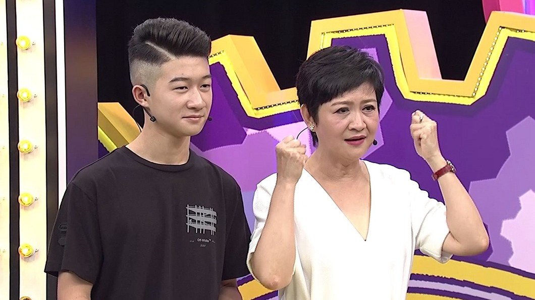 崔佩儀的「台式英文」讓貝克宇擔心拿不到冠軍。圖/中天綜合台提供