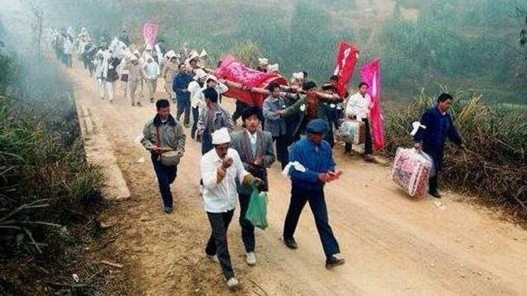 大陸不少地區至今仍保有冥婚的習俗和傳統。(圖/翻攝自陸網)