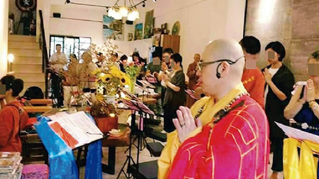 擁有許多信徒的釋覺海,在嘉義、台中、英國都設有禪寺。圖/CTWANT提供 女總裁變法師 10元蠟燭收10萬遭控斂財