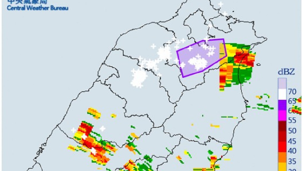 中央氣象午間對台北市、新北市發布大雷雨特報。圖/翻攝中央氣象局