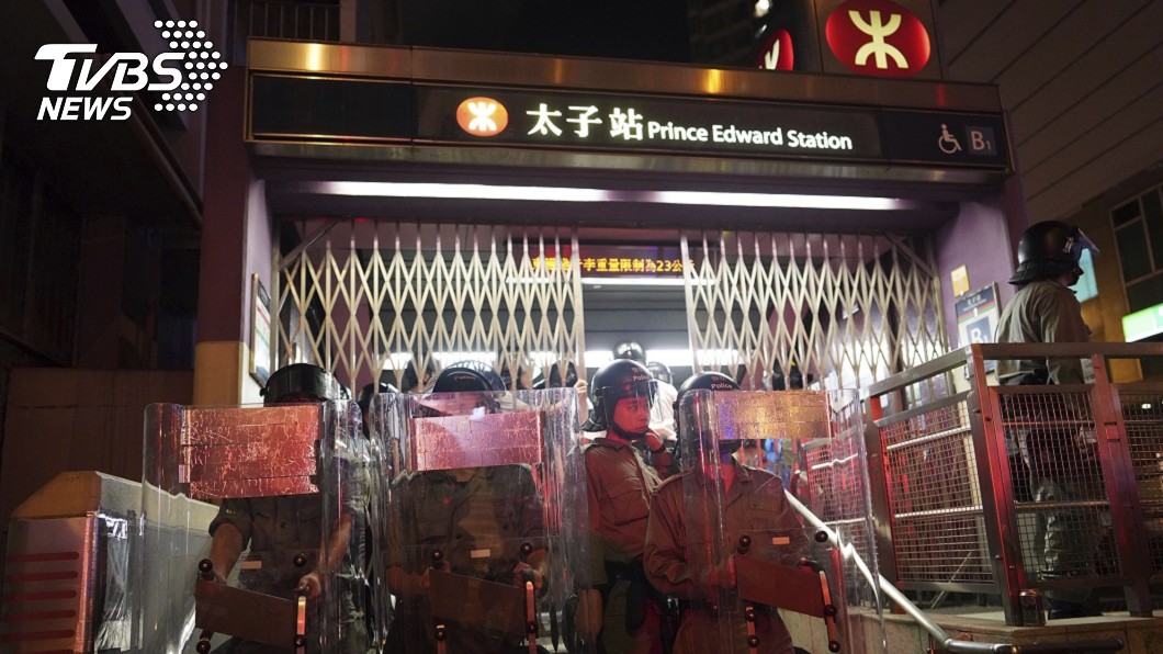 反送中太子站濺血40人遭捕。(圖/達志影像路透社)