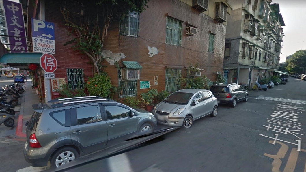 事發地點就發生在士林地檢署旁邊的巷弄內。(圖/翻攝自Google Map)