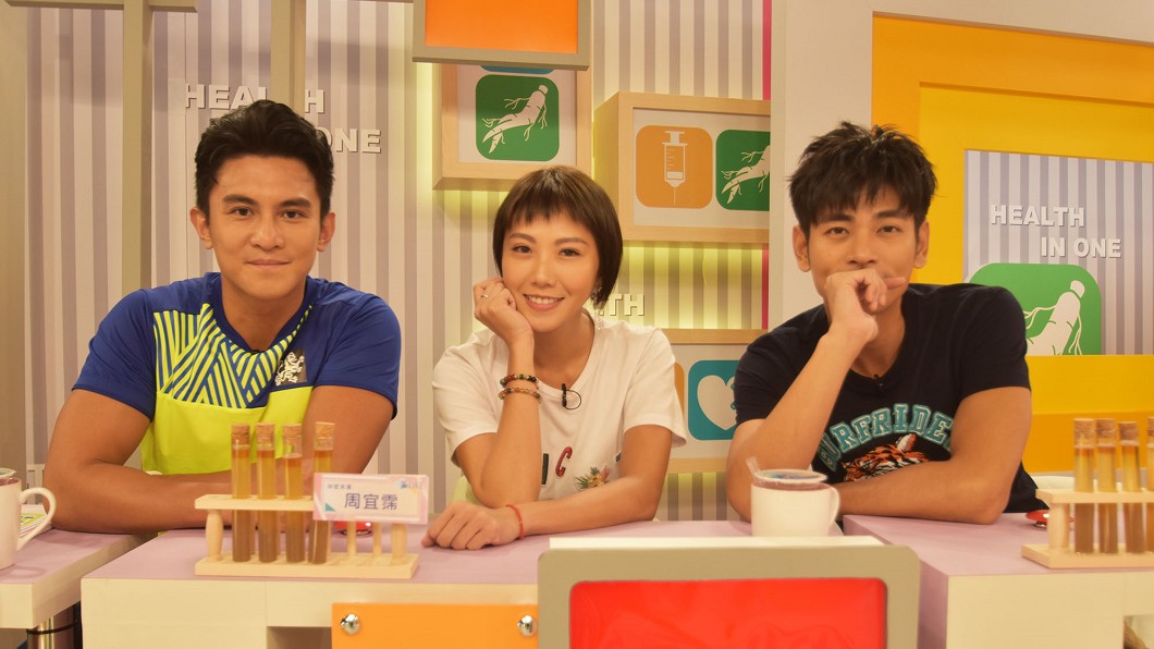 左起Terry(江振愷)、大牙(周宜霈)、楊子儀。圖/緯來綜合台提供
