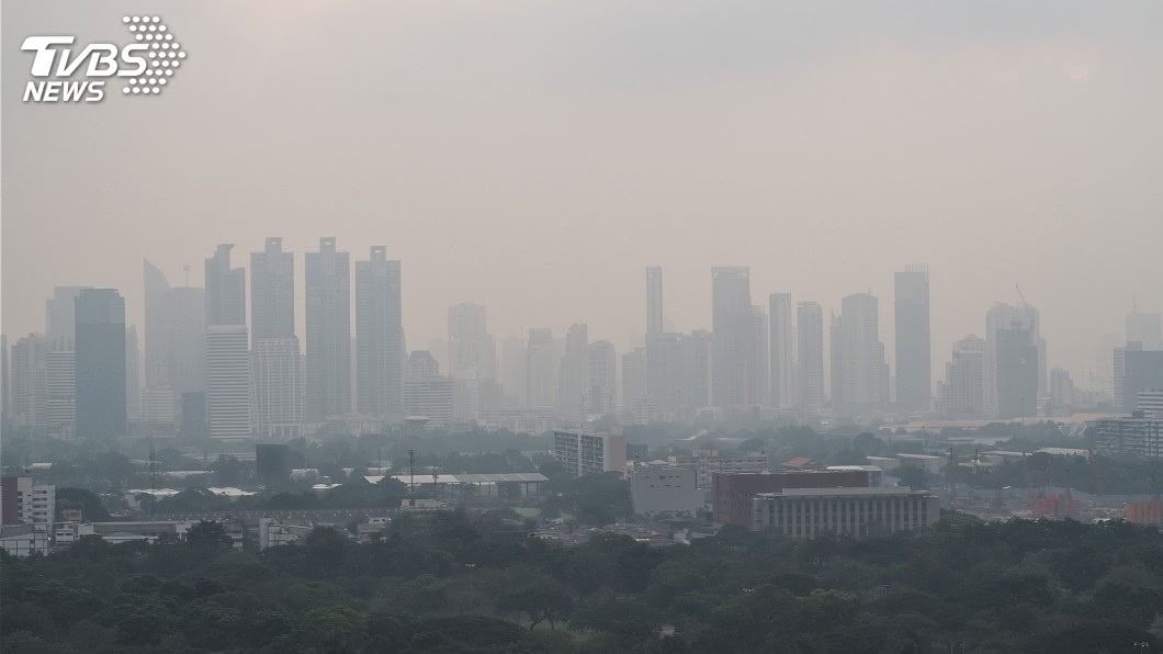 有科學家研究後指出，空氣汙染使全球人口平均壽命縮短近3年。(示意圖／TVBS)