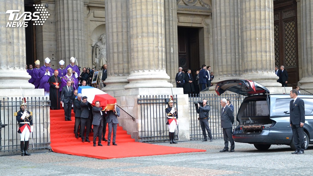 圖／中央社 法國舉國哀悼　前總統席哈克下葬巴黎墓園