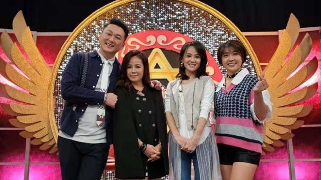陳仙梅(圖左2)近日上《命運好好玩》節目。(圖/翻攝自陳仙梅臉書)