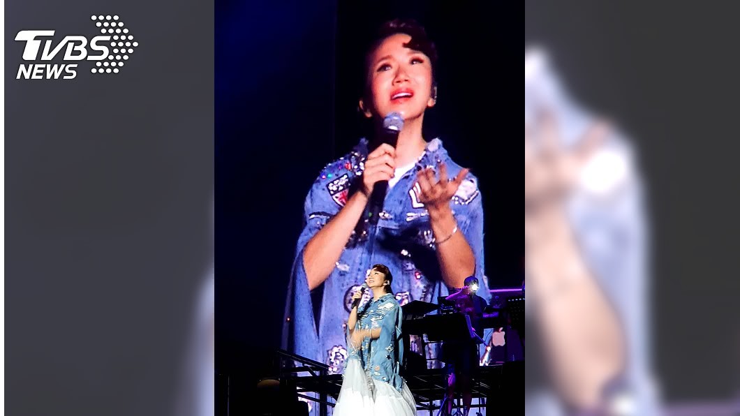 陶晶瑩23日在馬來西亞舉辦演唱會，她唱了「天空不要為我掉眼淚」及「我知道我不夠漂亮」後，自嘲當初自己的外表不被看好，以此勉勵觀眾努力堅持。圖／中央社