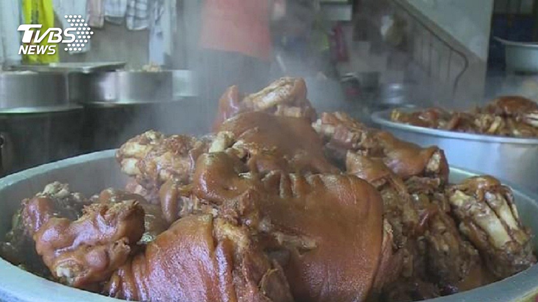 豬腳是台灣人愛吃的美食之一，很多人無法抵擋它的美味。(TVBS資料圖)