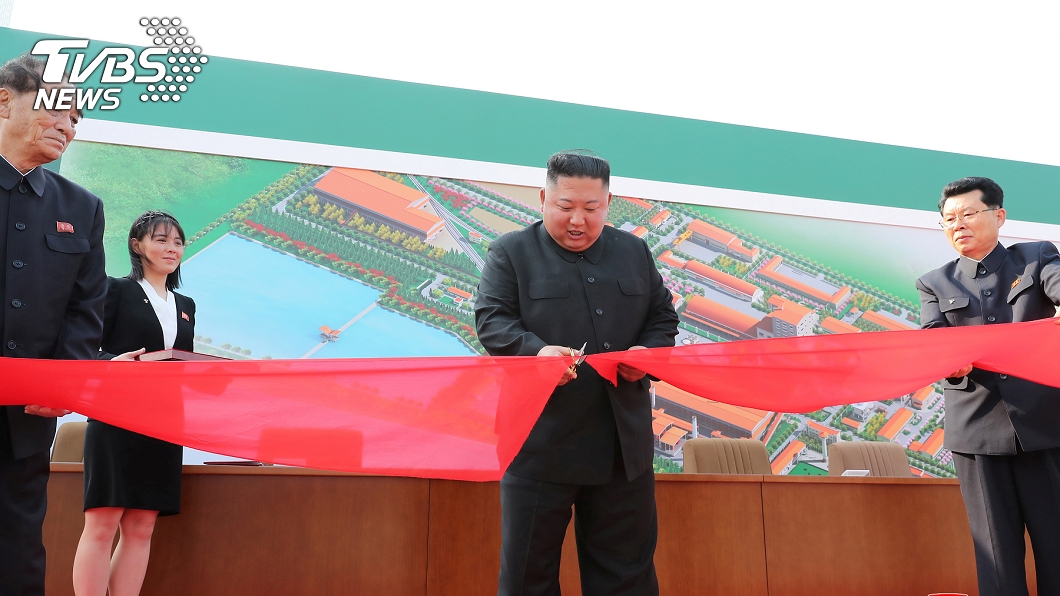 北韓領導人金正恩出席順天磷肥工廠竣工典禮。(圖／達志影像路透社)