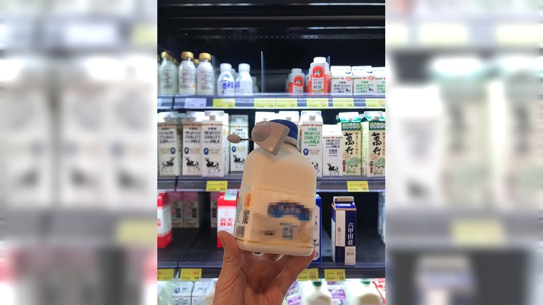 全聯一款牛奶被上鎖。(圖／翻攝自臉書社團「我愛全聯-好物老實說」)