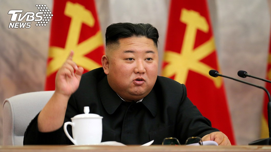 北韓領導人金正恩主持中央軍委會第4次擴大會議。(圖／達志影像路透社)