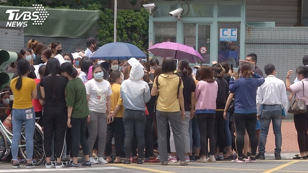 代工廠仁寶桃園市平鎮廠今天傳出800名越南移工集體罷工。（圖／中央社）