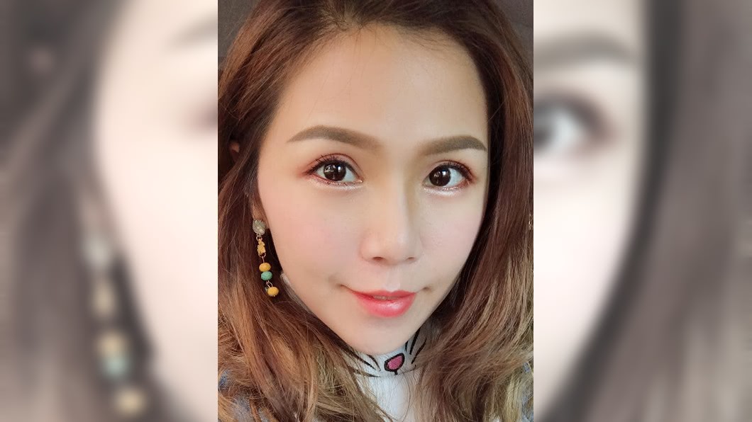 周婷婷2年前開始到廣州拼抖音直播事業。(圖/翻攝自周婷婷臉書) 曾爆戲劇大哥摸進房 女星皮蛇怪病纏身「離癌症不遠了」