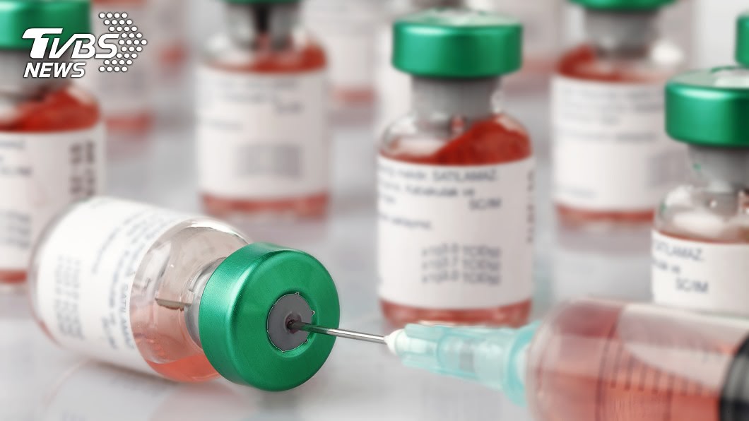 川普政府已把候選疫苗名單從14種縮減為7種。（示意圖／TVBS）