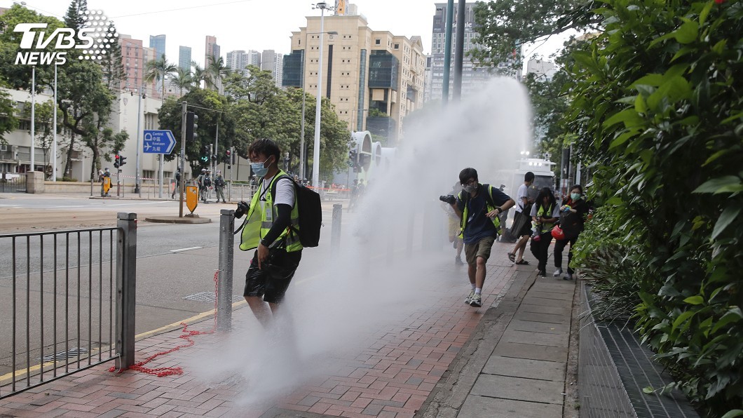 香港1日有大批民眾上街示威。（圖／達志影像美聯社）