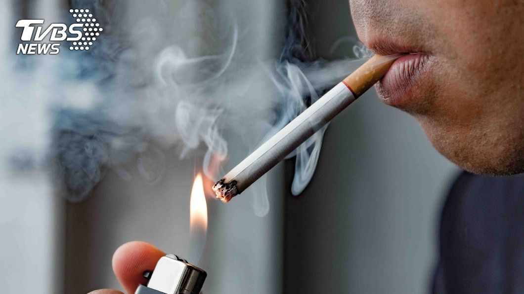 醫師表示，肺阻塞患者大多長期吸菸。（示意圖／TVBS）