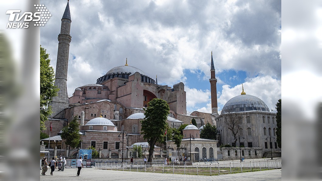 土耳其當局將聖索菲亞博物館改回清真寺。（圖／達志影像美聯社）