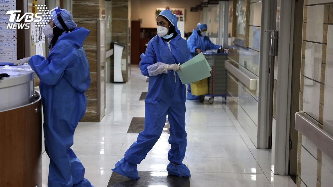 本月初伊朗曾通報，已有超過5千名醫護人員染疫，當中並有140人喪命。（圖／達志影像美聯社）