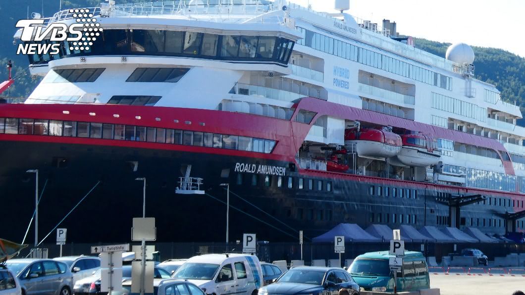 郵輪「阿蒙森號」上至少40名乘客及船組員的2019冠狀病毒疾病篩檢結果呈陽性反應。（圖／達志影像美聯社）