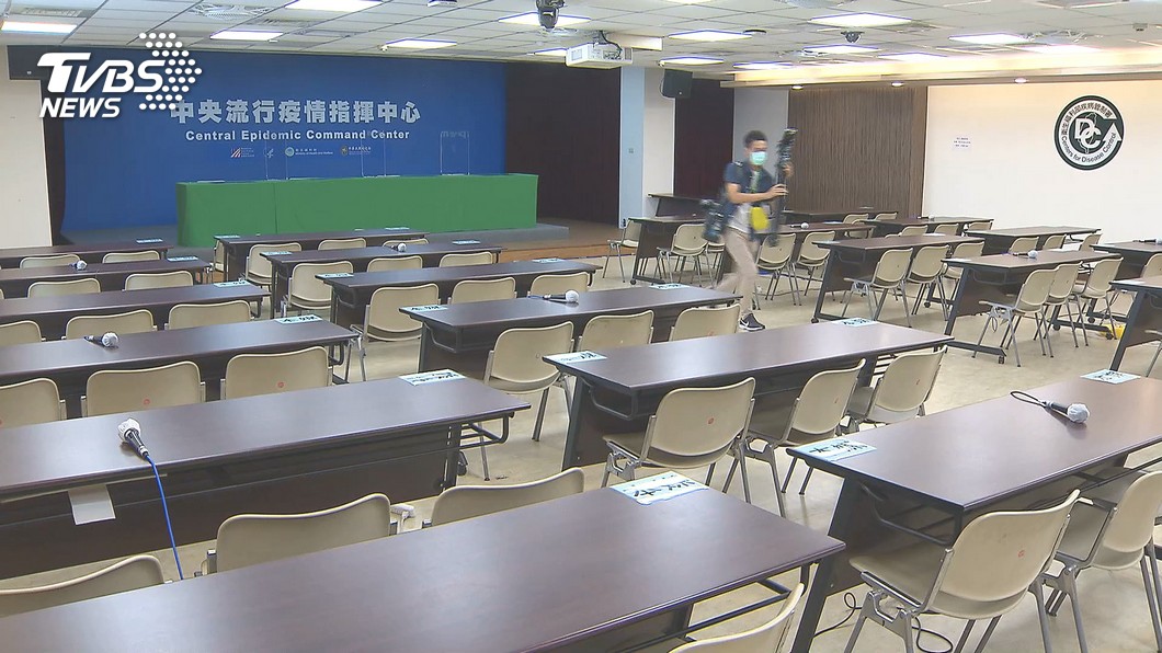 阿札爾大讚台灣成立公開化的疫情指揮中心。（圖／TVBS）