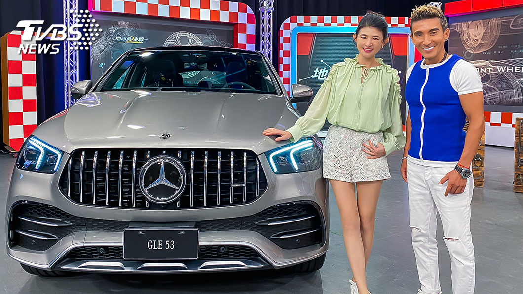 TVBS《地球黃金線》主持人蘇宗怡邀請藝人潘若迪來節目賞車 ，也分享他的選車考量。圖／TVBS