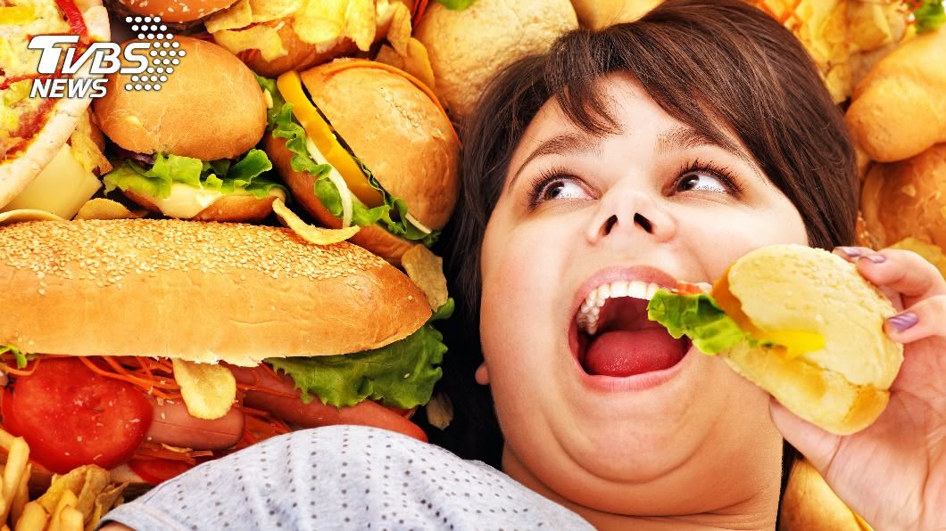 排解壓力方式錯誤，容易導致不良的飲食習慣。（示意圖／shutterstock 達志影像）