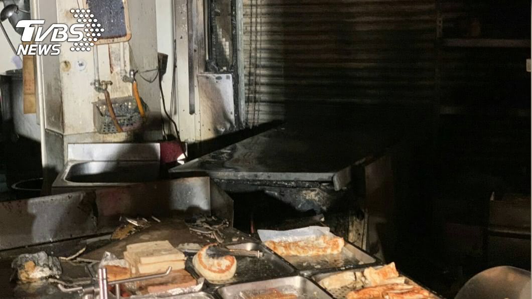 員林一家豆漿店發生火警，造成店內1名男子死亡、2名女子輕微燒燙傷。（圖／中央社）