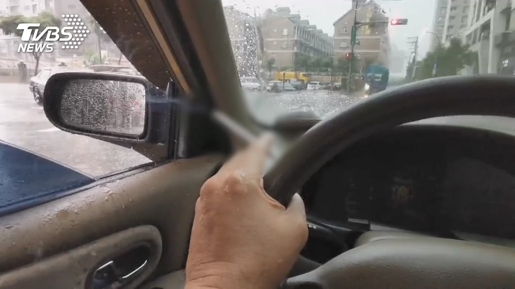 驚人 他靠檢舉 亂丟菸蒂 吐檳榔汁 賺進107萬 台東 環境 環保局 獎金 Tvbs新聞網