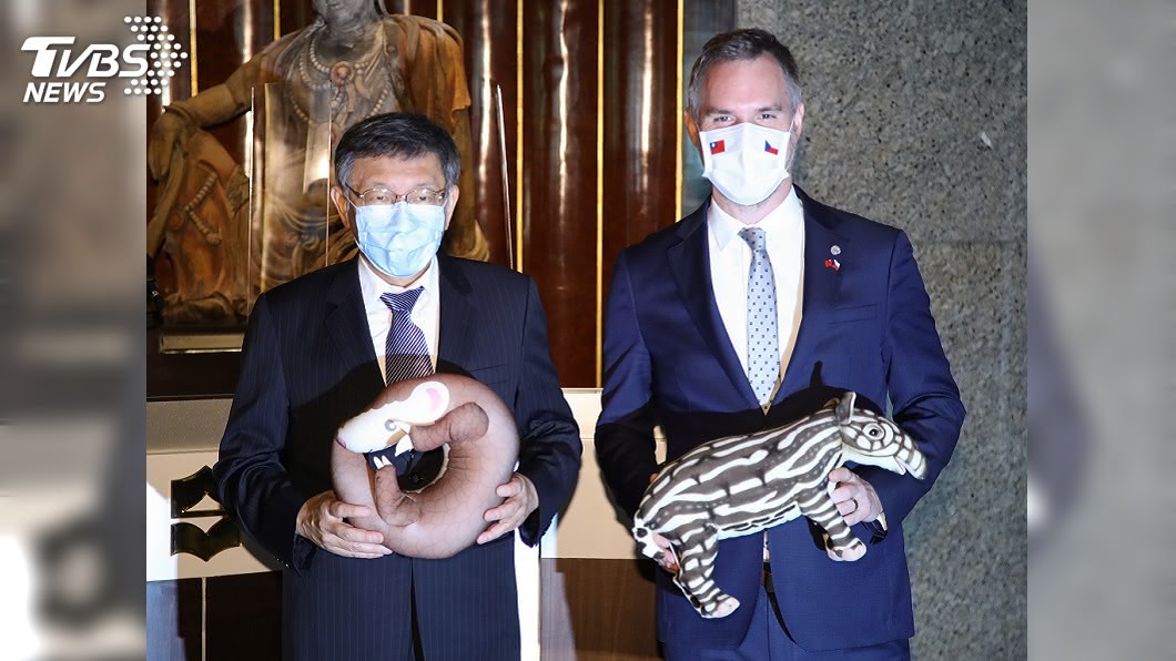 布拉格市長賀瑞普與台北市長柯文哲會面談動物保育。（圖／中央社）