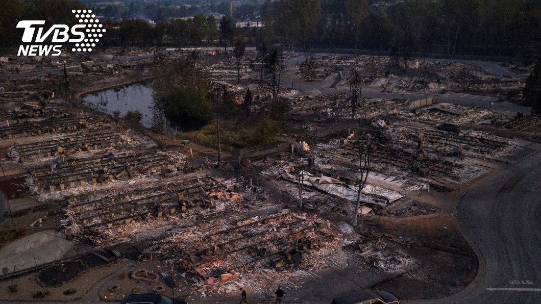 俄勒岡州州長布朗今天說，前所未見的野火幾乎燒毀5座小鎮。（圖／達志影像路透社）