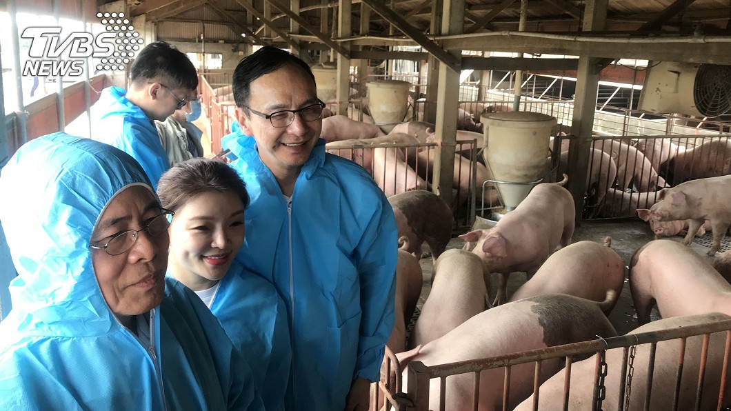前國民黨主席朱立倫呼籲消費者吃台灣豬。（圖／中央社） 雲林訪豬農　朱立倫喊護食安：一定要吃台灣豬