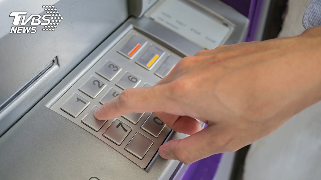 財金公司提醒春節使用ATM五大事項要注意。（示意圖／shutterstock達志影像）