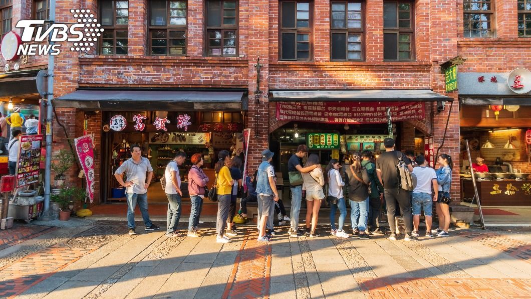 不少美食名店通常都要排隊。（示意圖／shutterstock 達志影像）