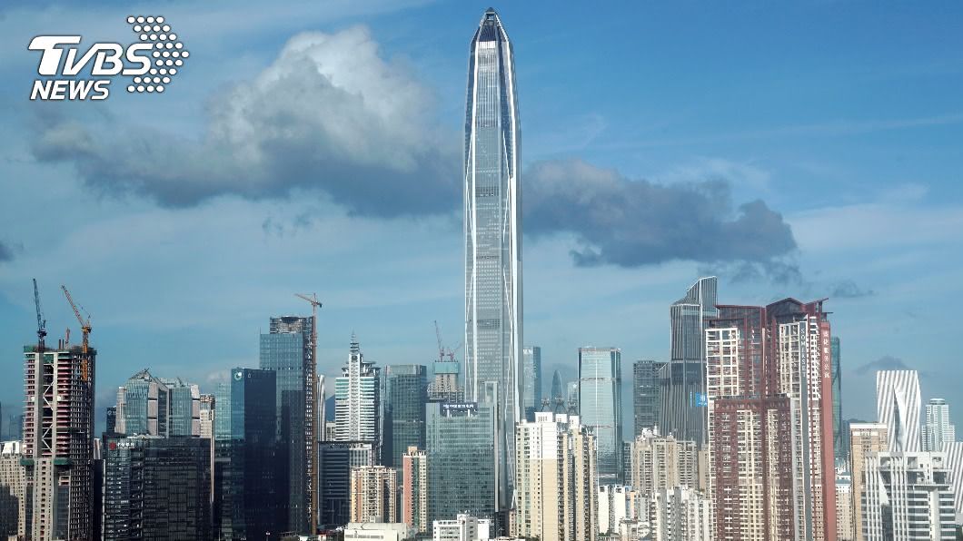 深圳建立經濟特區40週年，明報評論香港若再故步自封只會被逐步拋離。（圖／達志影像路透社）