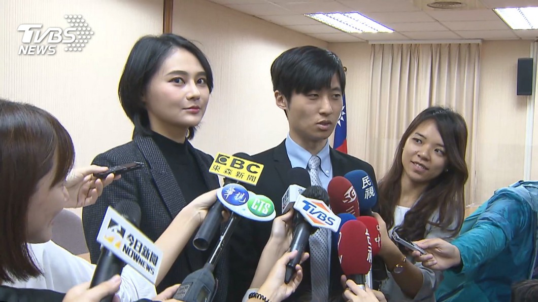 賴品妤首同框男友曾玟學! 前任吳崢也來了│TVBS新聞網