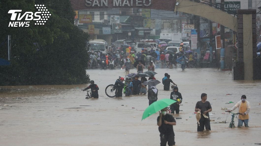 菲律賓馬尼拉淹水。（圖／達志影像美聯社）