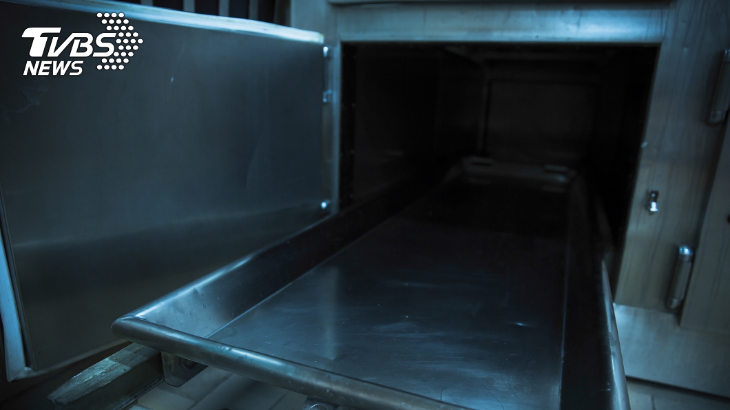 醫院冷凍櫃中發現存放40年的嬰屍。（示意圖／shutterstock達志影像）