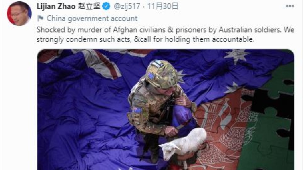 陸外交部發言人趙立堅在推特用假圖批評澳洲軍人。（圖／翻攝自趙立堅twitter）