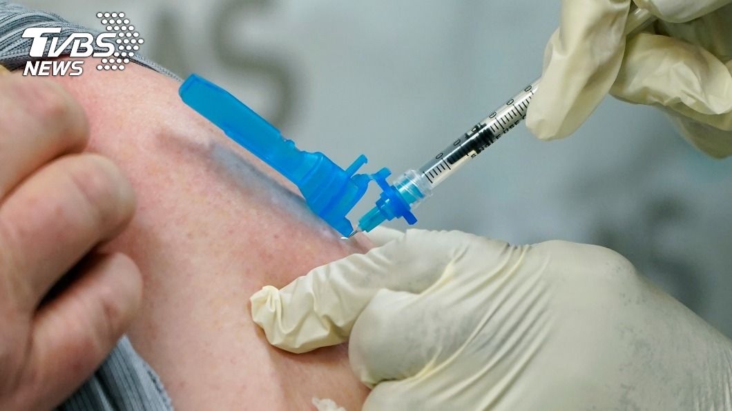 法國人可能於12月底開始接種新冠疫苗。（示意圖／達志影像美聯社）